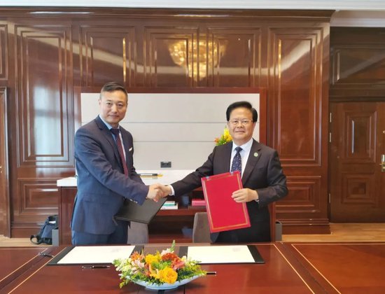 国家发改委与空客公司签署关于进一步深化航空工业合作的意向书